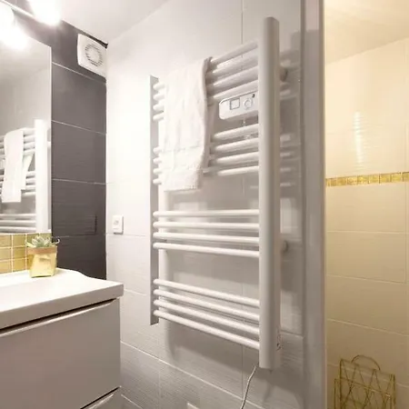 Renove Av Mezzanine The Palm Daire *